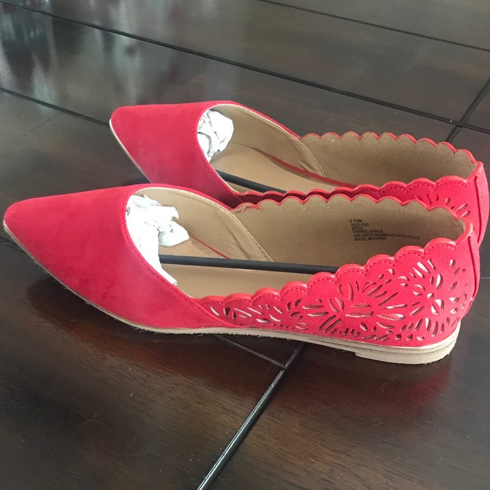 Celebrity Pink Red Flats NEW in Box! Sz 8.5